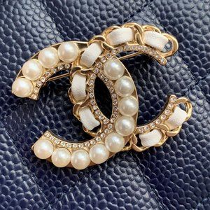 CHANEL Gold Brooch